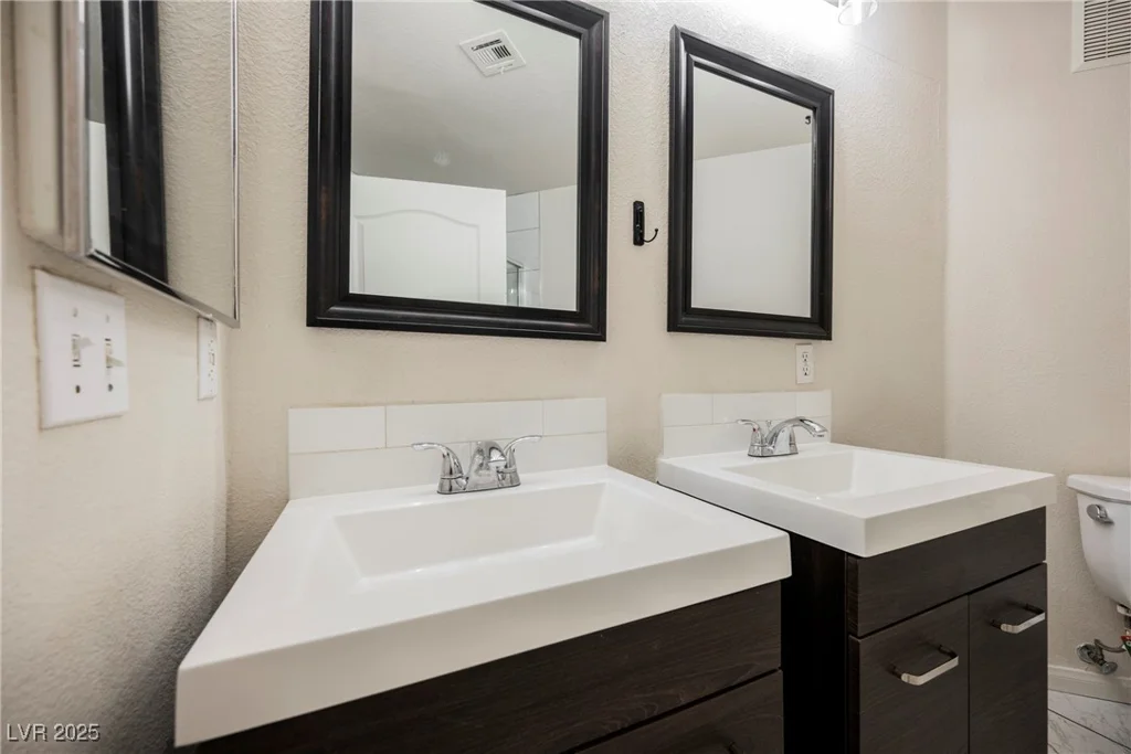 7400 Flamingo, Las Vegas, NV 89147