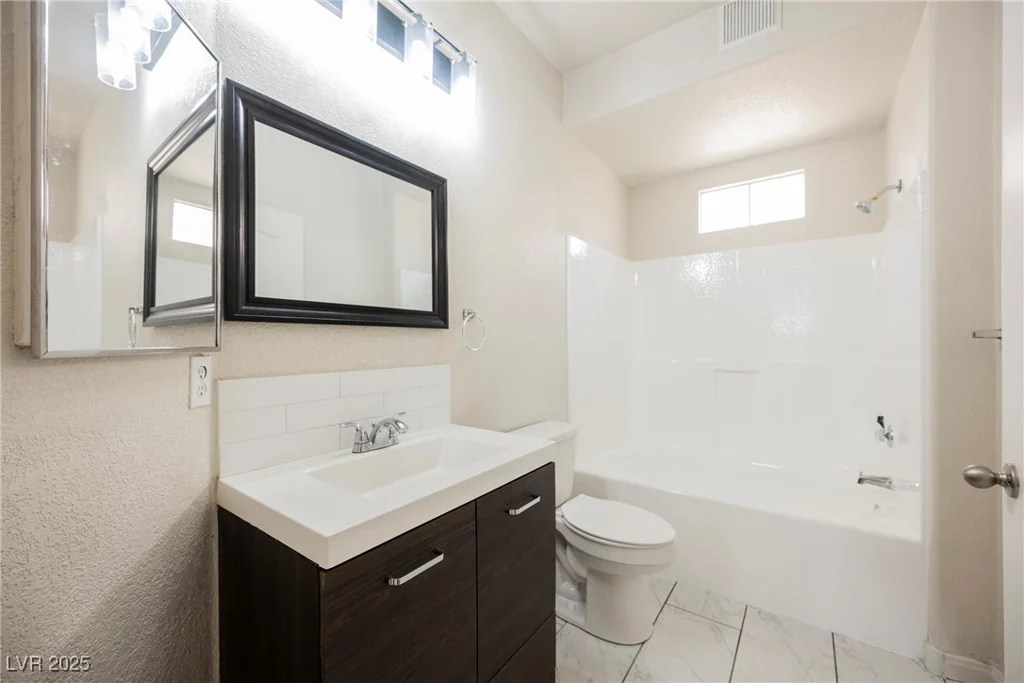 7400 Flamingo, Las Vegas, NV 89147