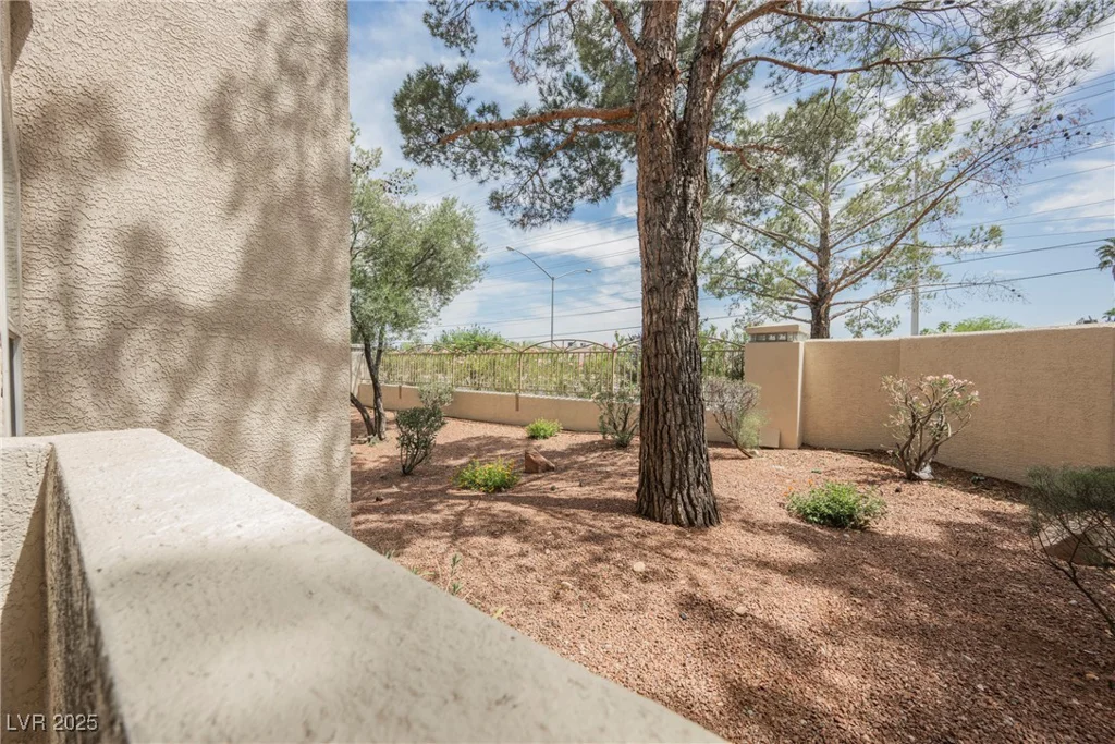 7400 Flamingo, Las Vegas, NV 89147