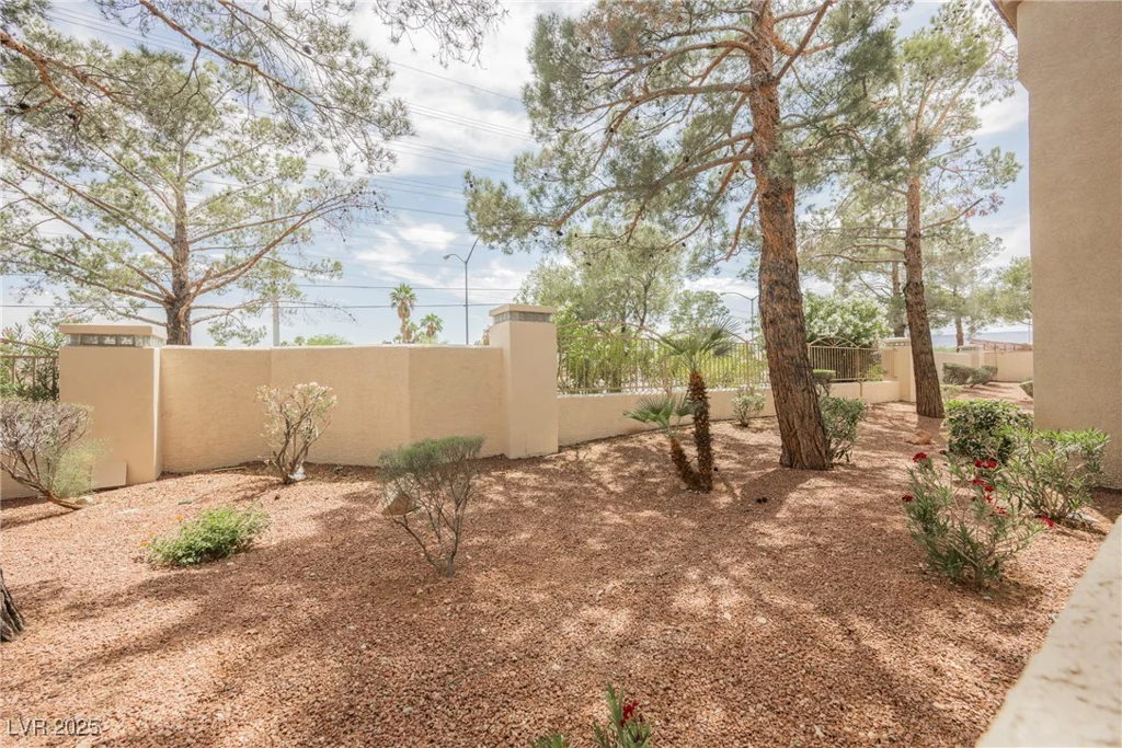 7400 Flamingo, Las Vegas, NV 89147