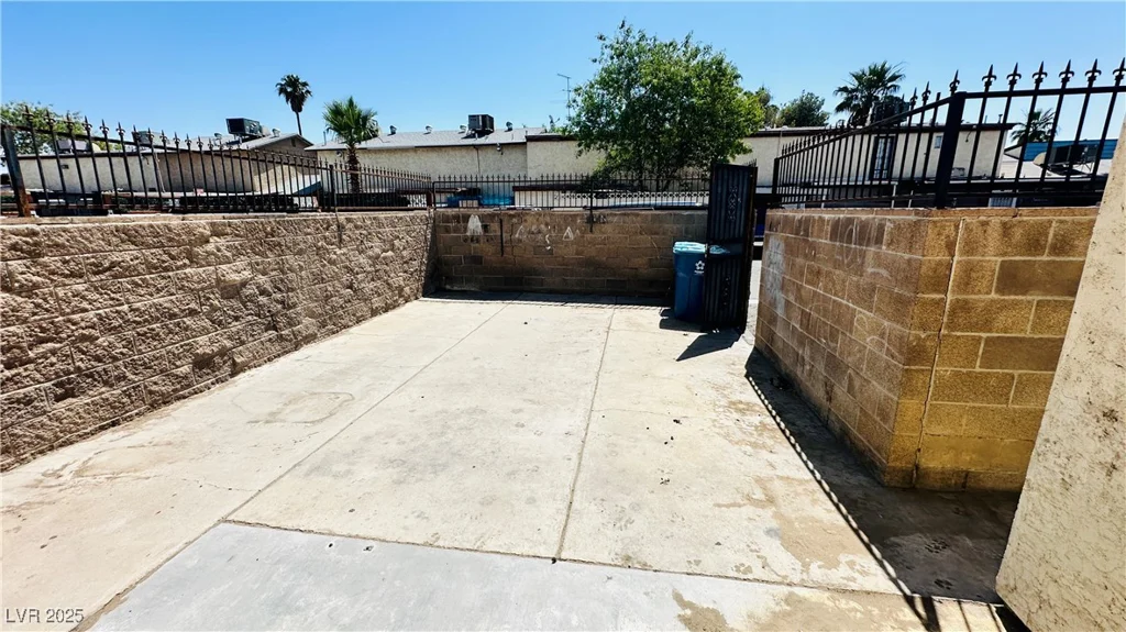 3974 Palos Verdes, Las Vegas, NV 89119
