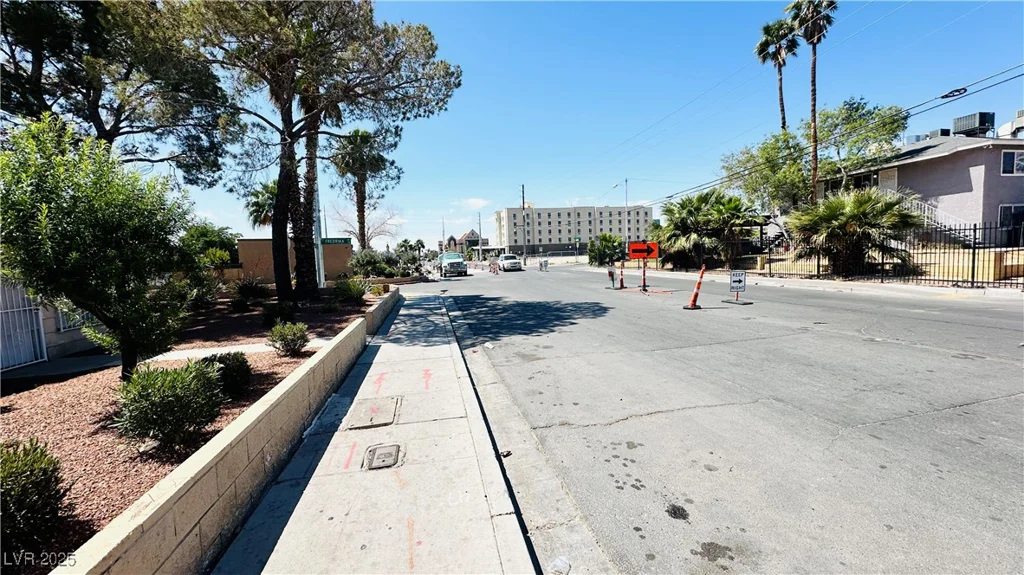3974 Palos Verdes, Las Vegas, NV 89119