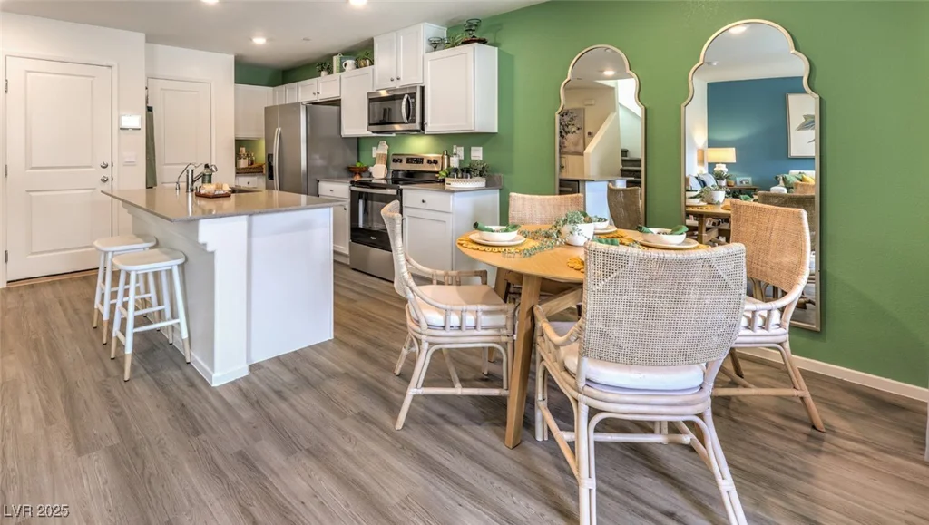 6922 Wrightshire, Las Vegas, NV 89166