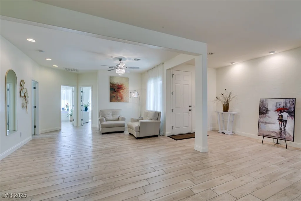 8221 Bay Dunes, Las Vegas, NV 89131