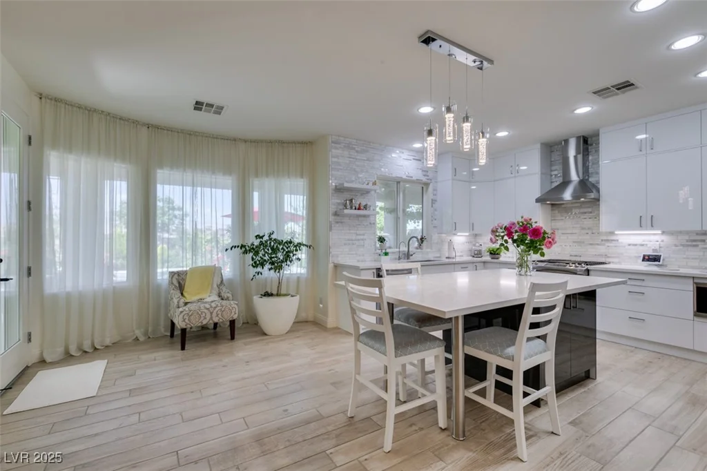 8221 Bay Dunes, Las Vegas, NV 89131