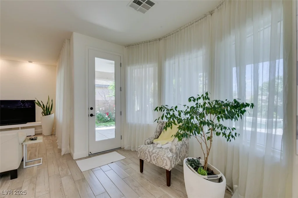 8221 Bay Dunes, Las Vegas, NV 89131