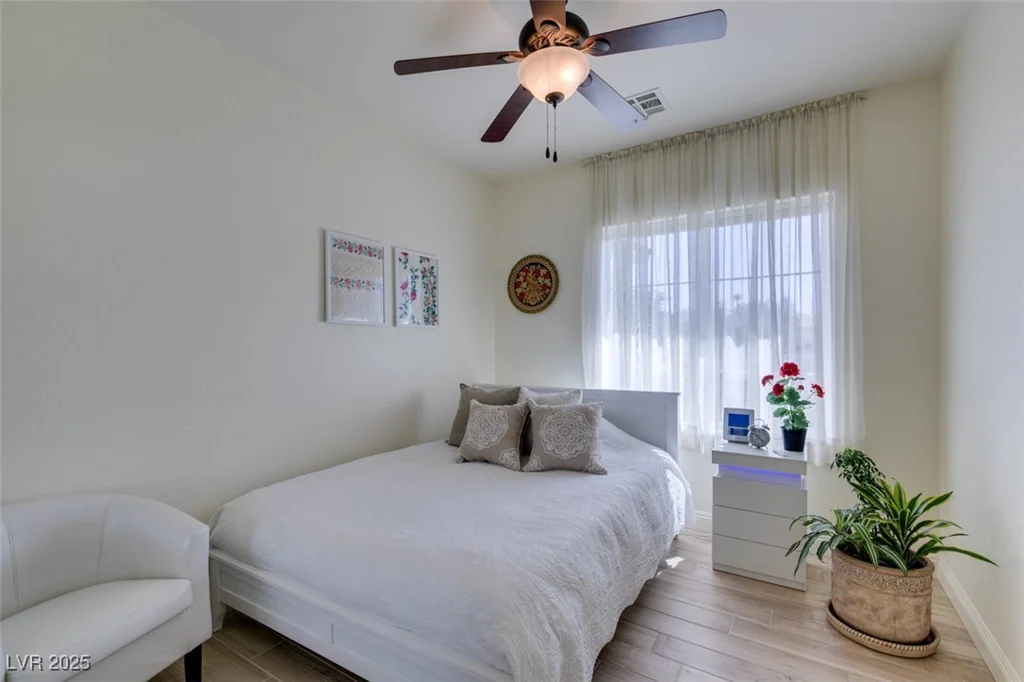 8221 Bay Dunes, Las Vegas, NV 89131