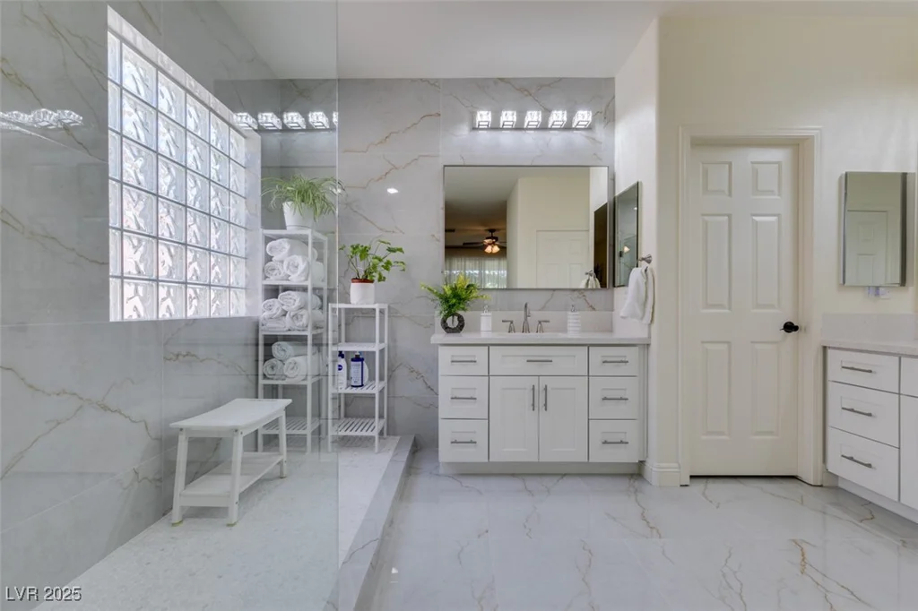 8221 Bay Dunes, Las Vegas, NV 89131