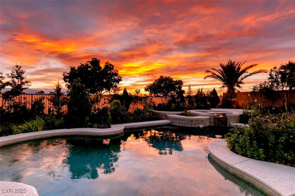 8221 Bay Dunes, Las Vegas, NV 89131