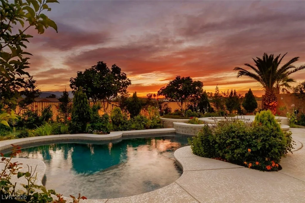 8221 Bay Dunes, Las Vegas, NV 89131