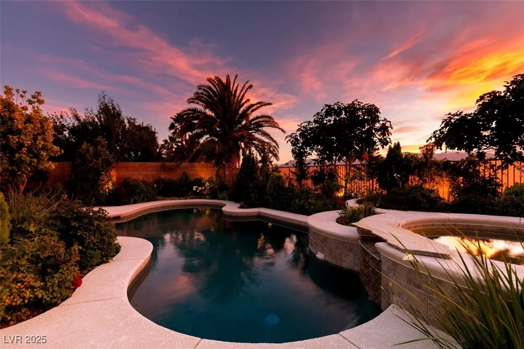 8221 Bay Dunes, Las Vegas, NV 89131