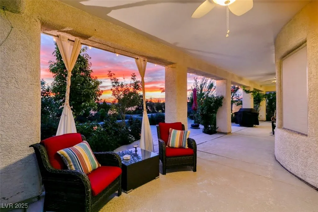 8221 Bay Dunes, Las Vegas, NV 89131
