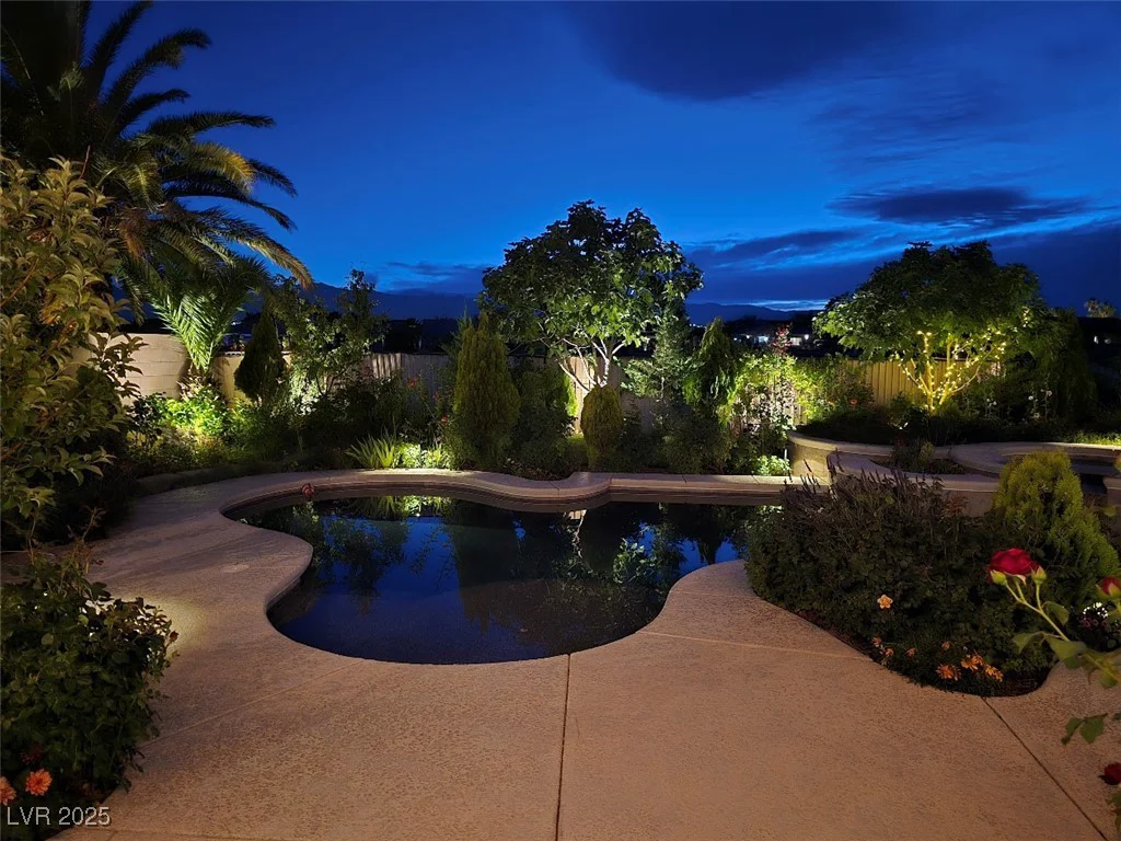 8221 Bay Dunes, Las Vegas, NV 89131