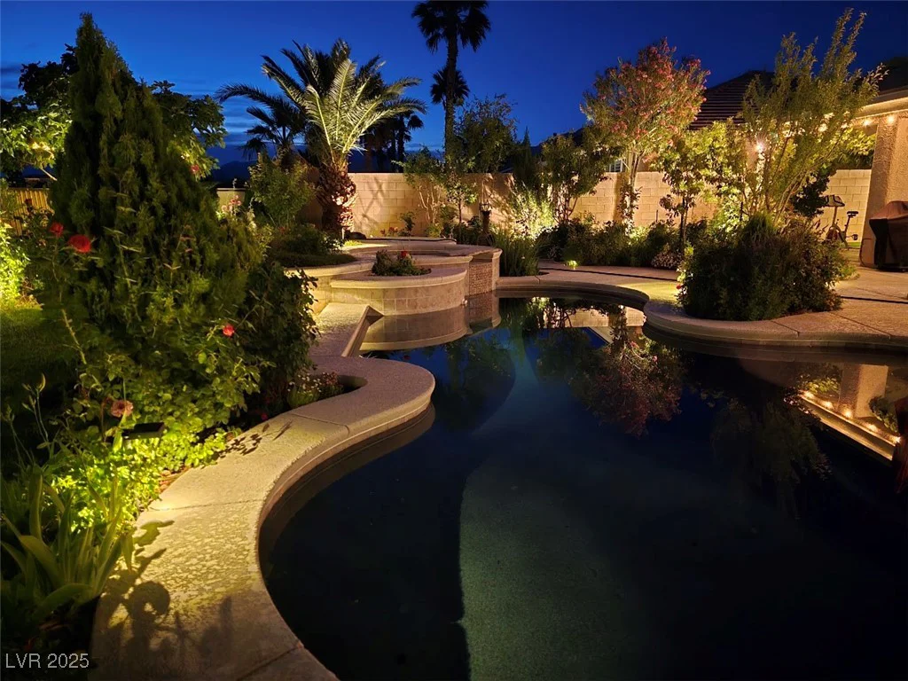 8221 Bay Dunes, Las Vegas, NV 89131
