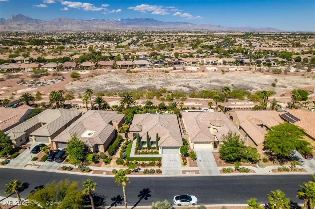 8221 Bay Dunes, Las Vegas, NV 89131