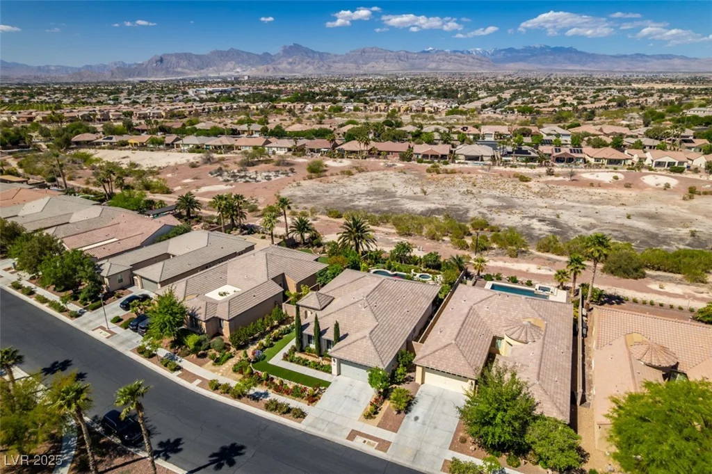 8221 Bay Dunes, Las Vegas, NV 89131