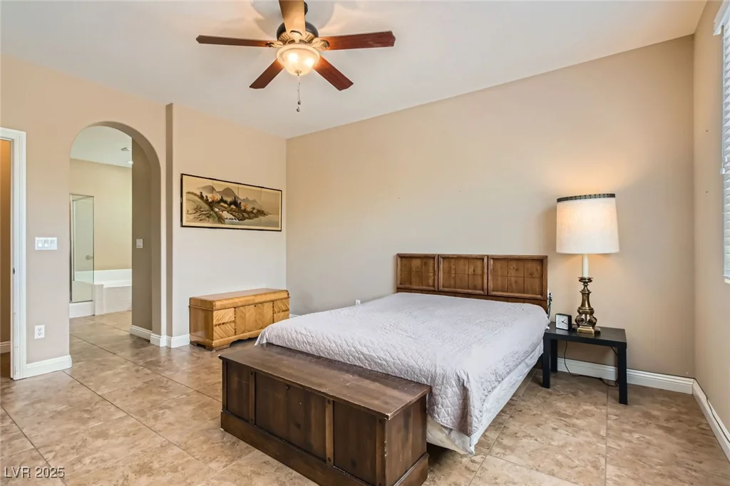 10121 Iron Wood Peak, Las Vegas, NV 89166