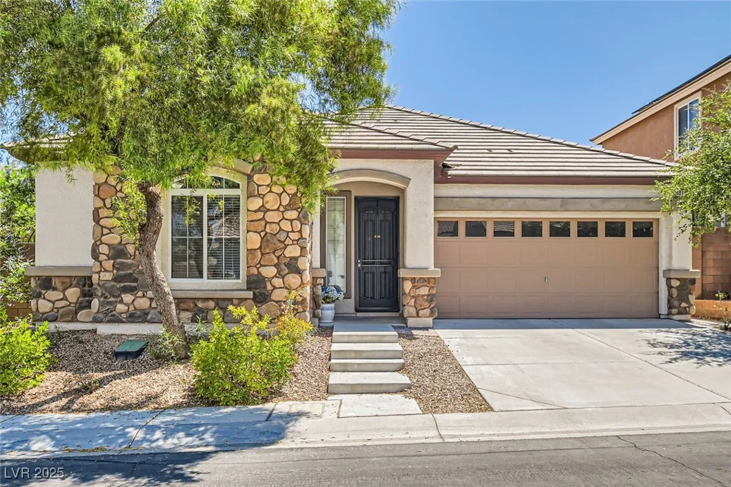 10121 Iron Wood Peak, Las Vegas, NV 89166