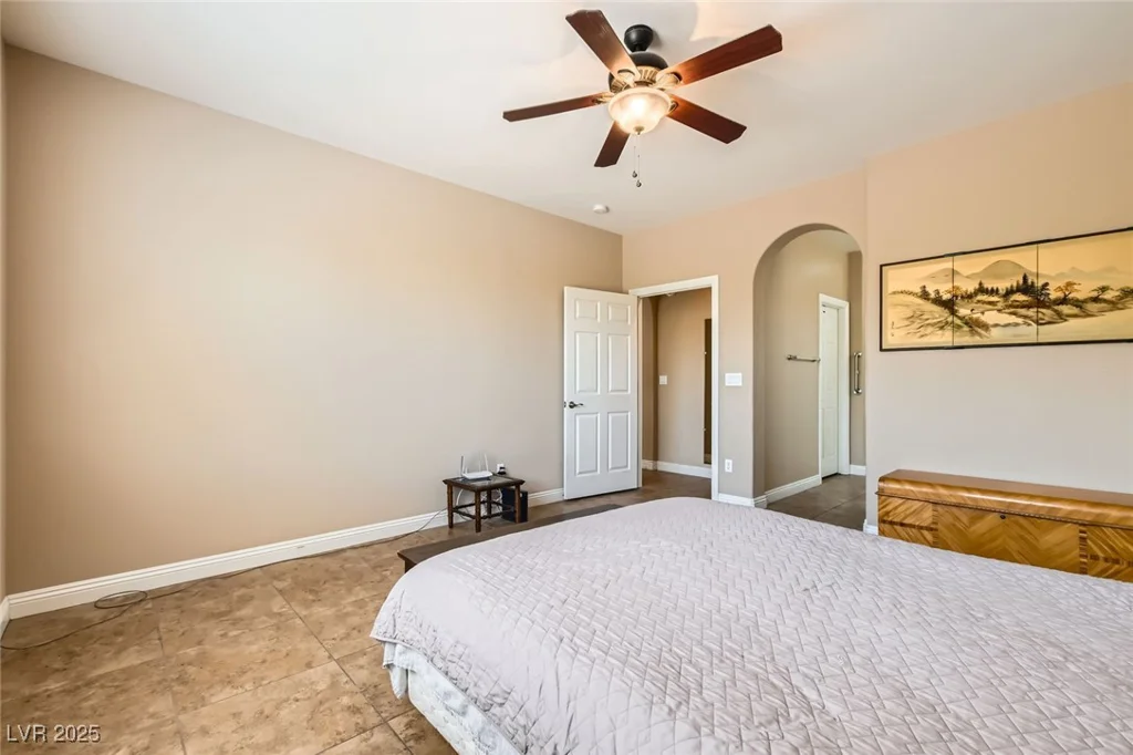 10121 Iron Wood Peak, Las Vegas, NV 89166