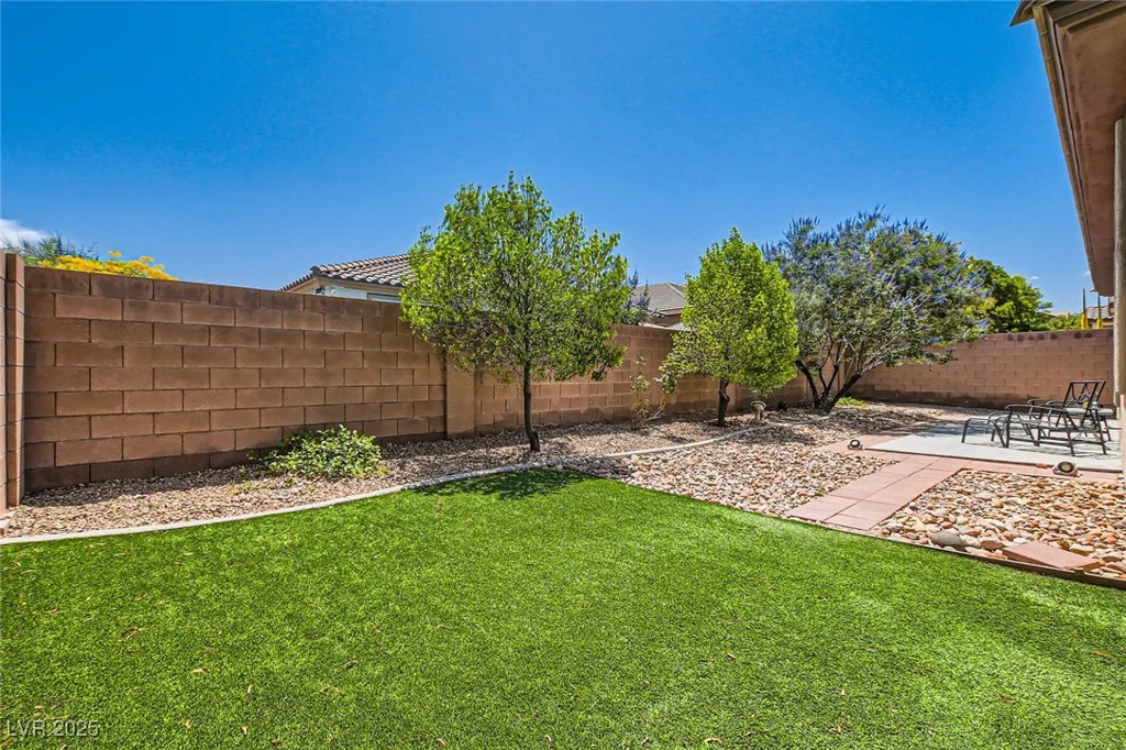 10121 Iron Wood Peak, Las Vegas, NV 89166