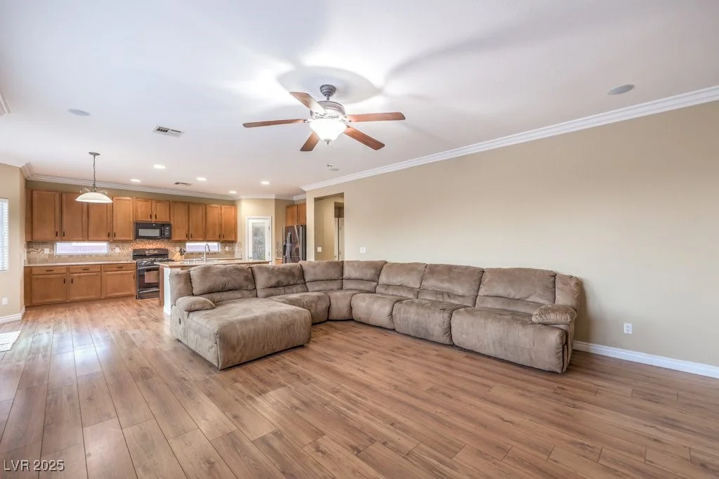 5480 Oatfield, North Las Vegas, NV 89081