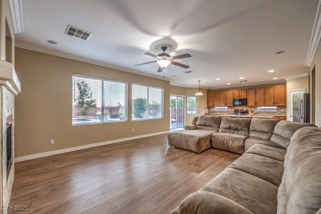 5480 Oatfield, North Las Vegas, NV 89081