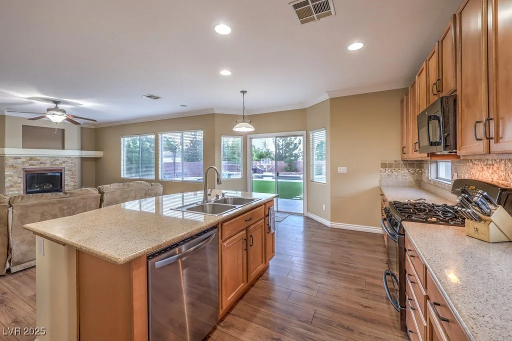 5480 Oatfield, North Las Vegas, NV 89081