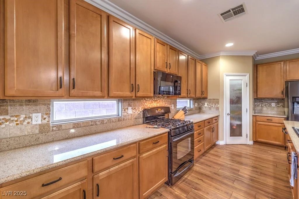 5480 Oatfield, North Las Vegas, NV 89081