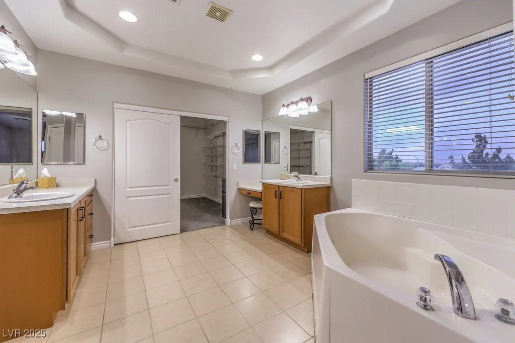 5480 Oatfield, North Las Vegas, NV 89081