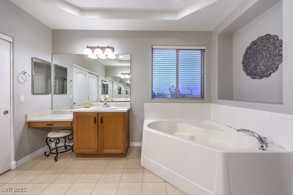 5480 Oatfield, North Las Vegas, NV 89081
