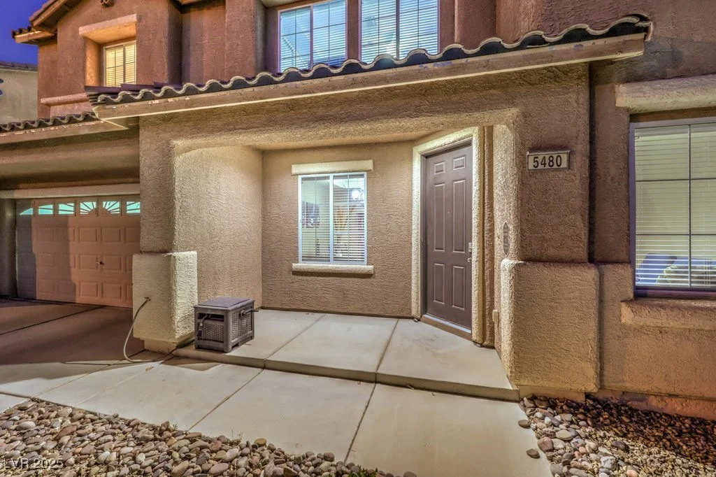 5480 Oatfield, North Las Vegas, NV 89081