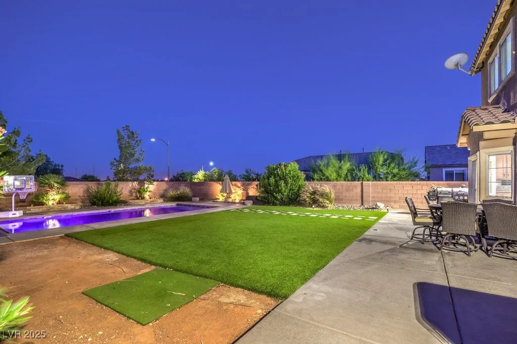 5480 Oatfield, North Las Vegas, NV 89081