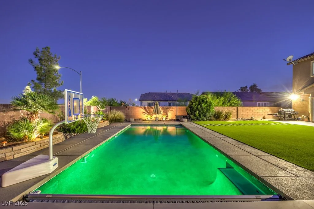 5480 Oatfield, North Las Vegas, NV 89081