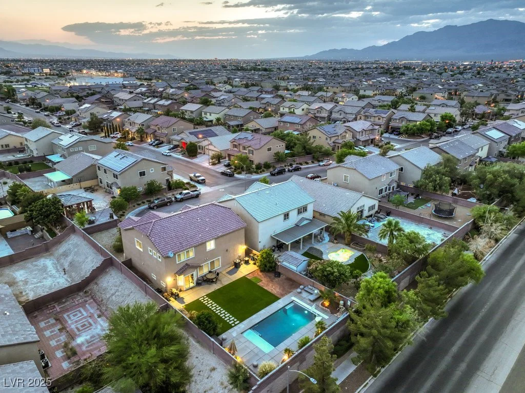 5480 Oatfield, North Las Vegas, NV 89081
