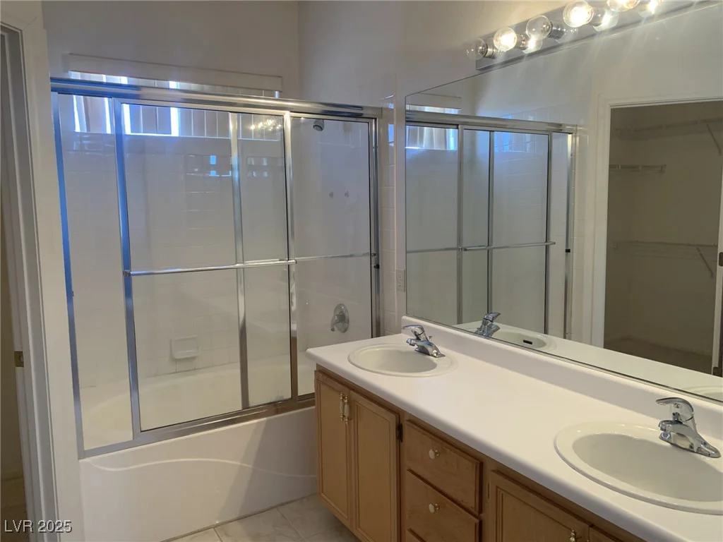 10357 Bent Willow, Las Vegas, NV 89129