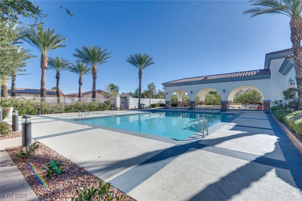 10357 Bent Willow, Las Vegas, NV 89129