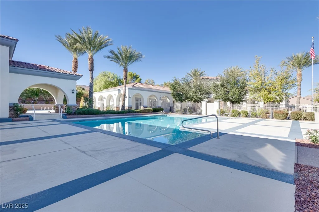 10357 Bent Willow, Las Vegas, NV 89129