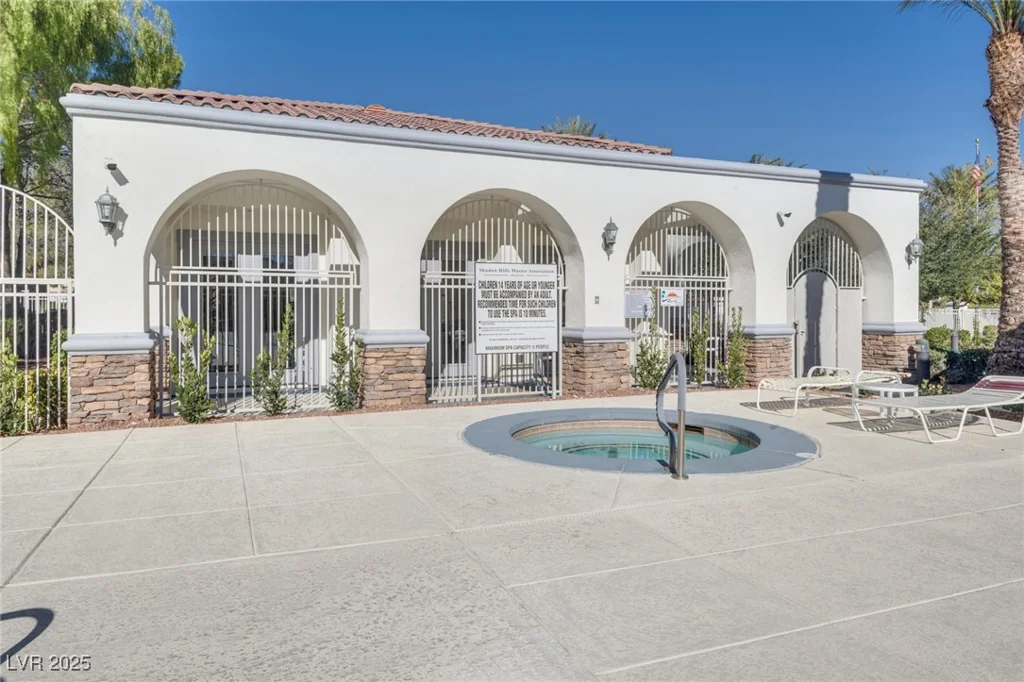 10357 Bent Willow, Las Vegas, NV 89129
