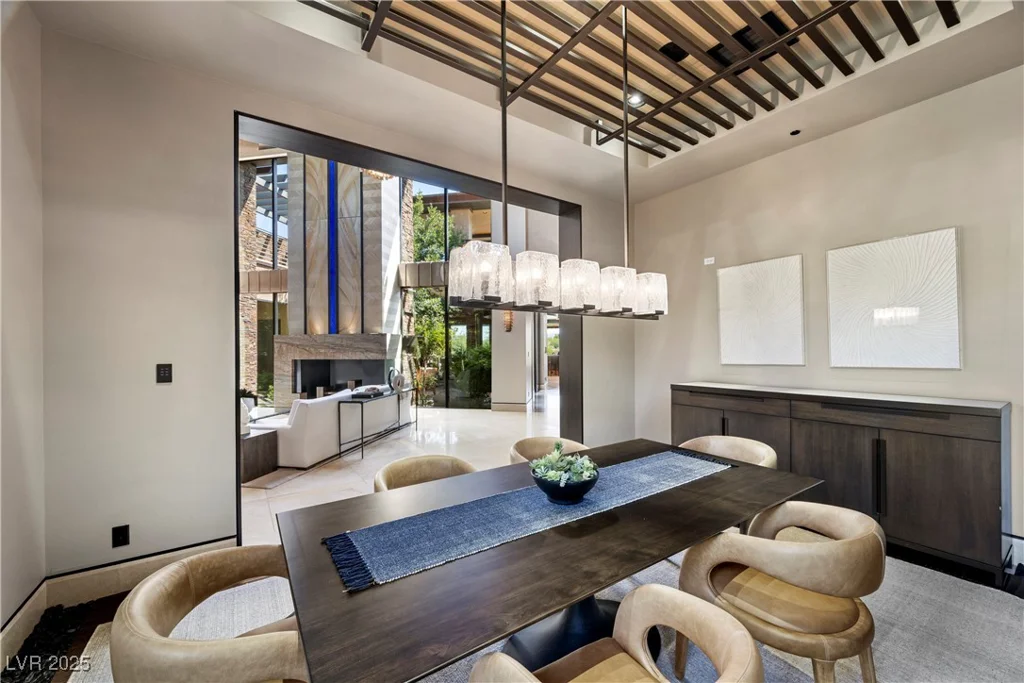 11 Golden Sunray, Las Vegas, NV 89135