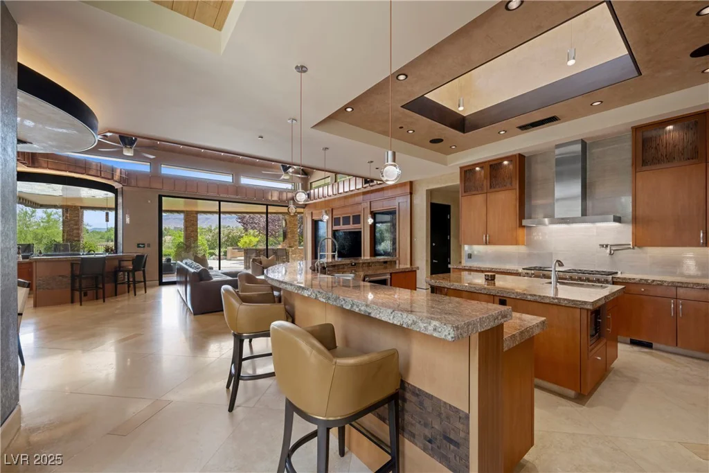 11 Golden Sunray, Las Vegas, NV 89135