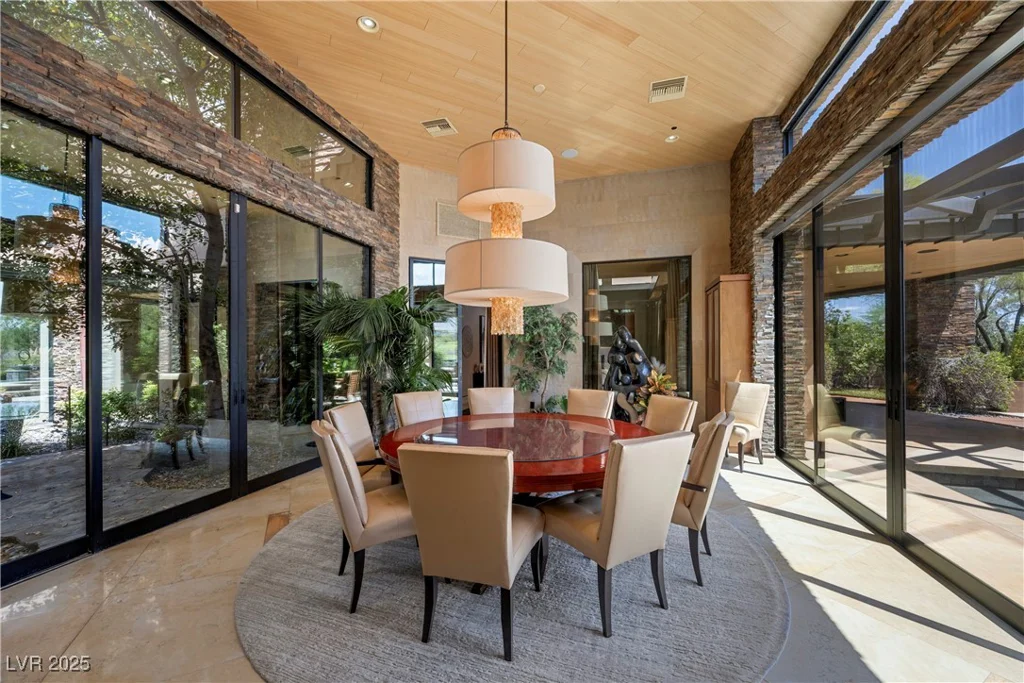 11 Golden Sunray, Las Vegas, NV 89135