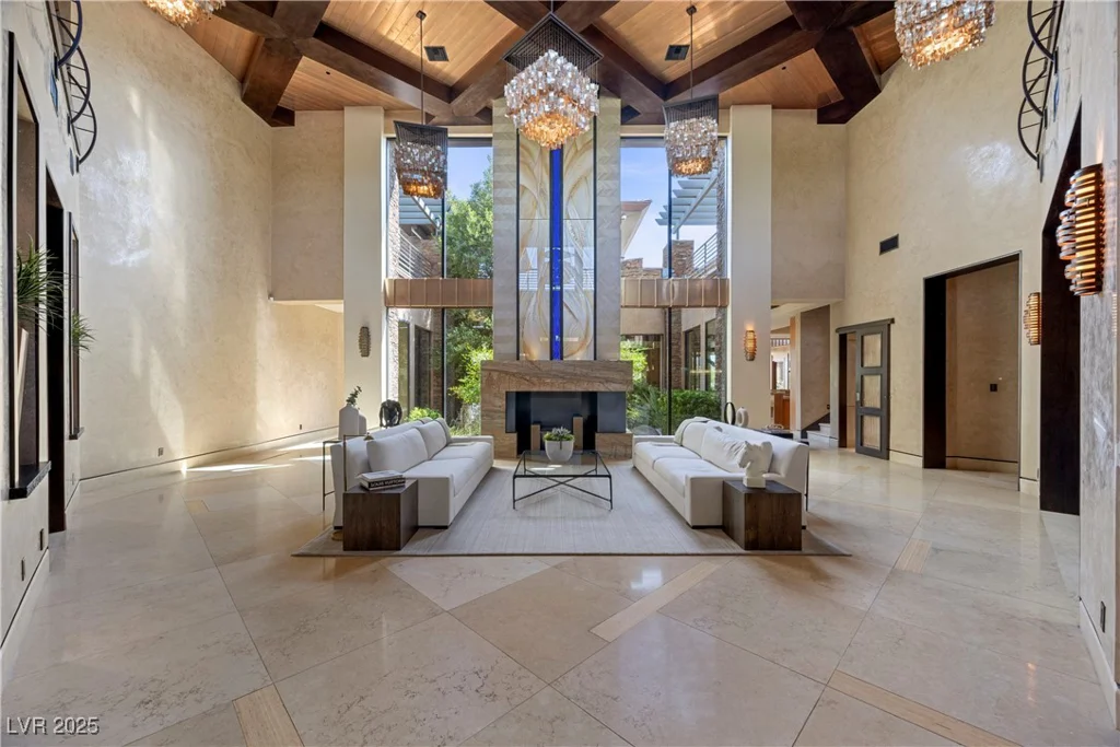11 Golden Sunray, Las Vegas, NV 89135