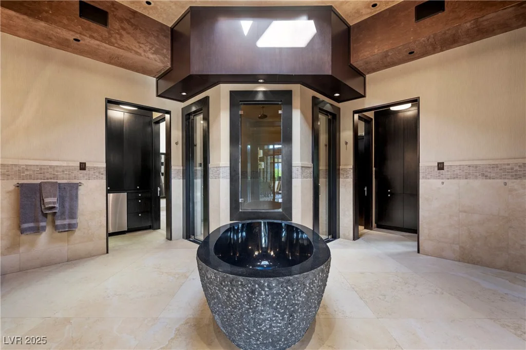 11 Golden Sunray, Las Vegas, NV 89135