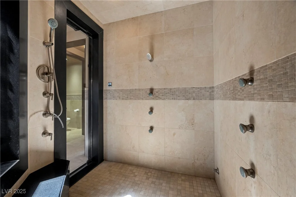 11 Golden Sunray, Las Vegas, NV 89135