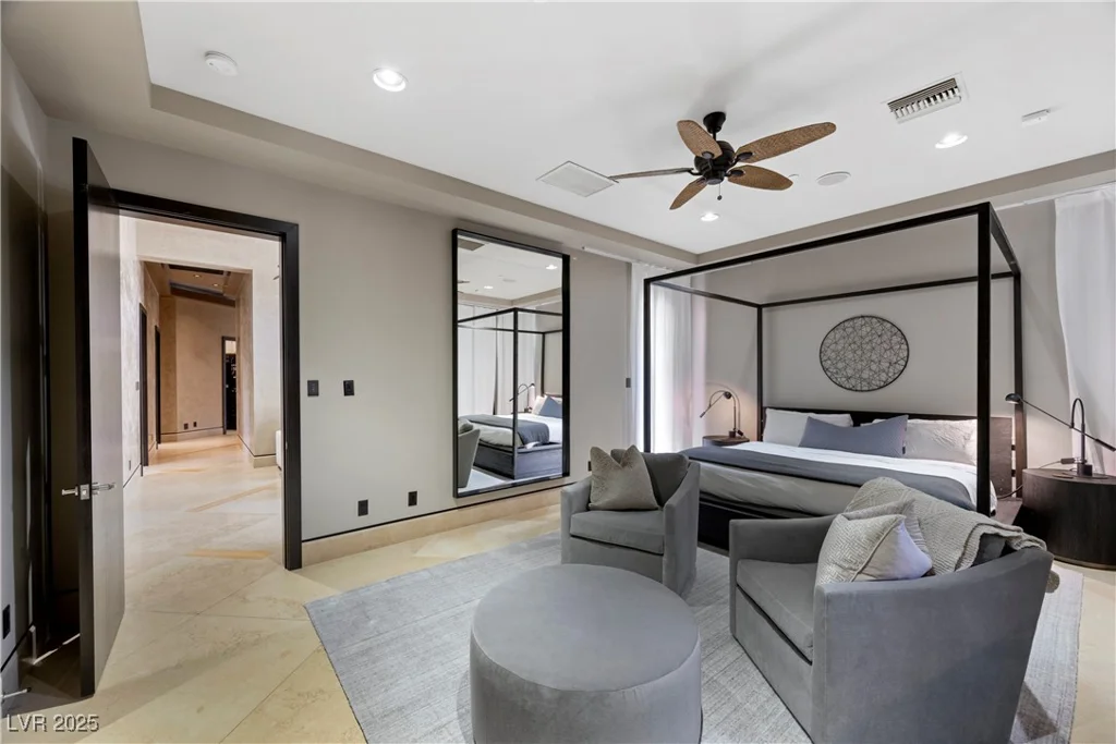 11 Golden Sunray, Las Vegas, NV 89135