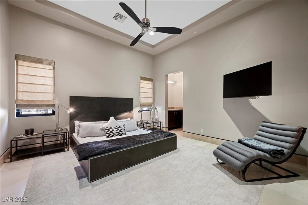 11 Golden Sunray, Las Vegas, NV 89135