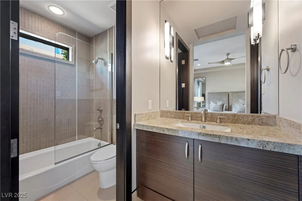 11 Golden Sunray, Las Vegas, NV 89135