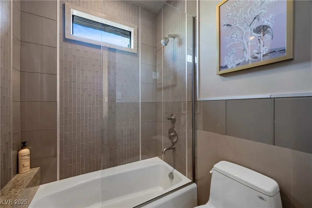 11 Golden Sunray, Las Vegas, NV 89135