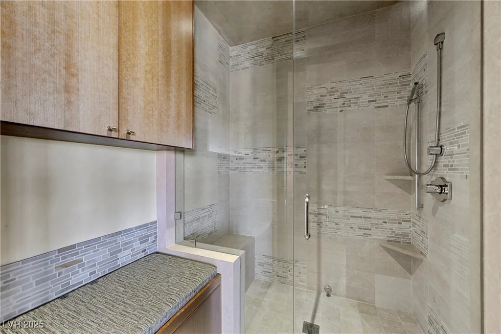 11 Golden Sunray, Las Vegas, NV 89135