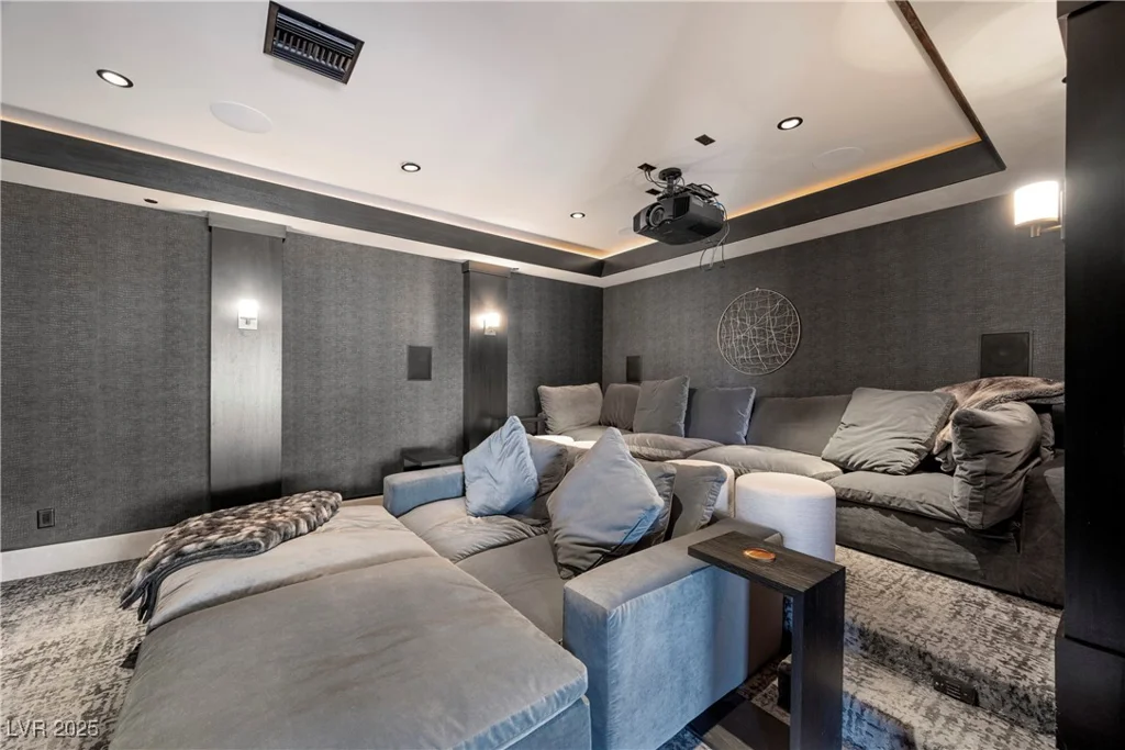 11 Golden Sunray, Las Vegas, NV 89135